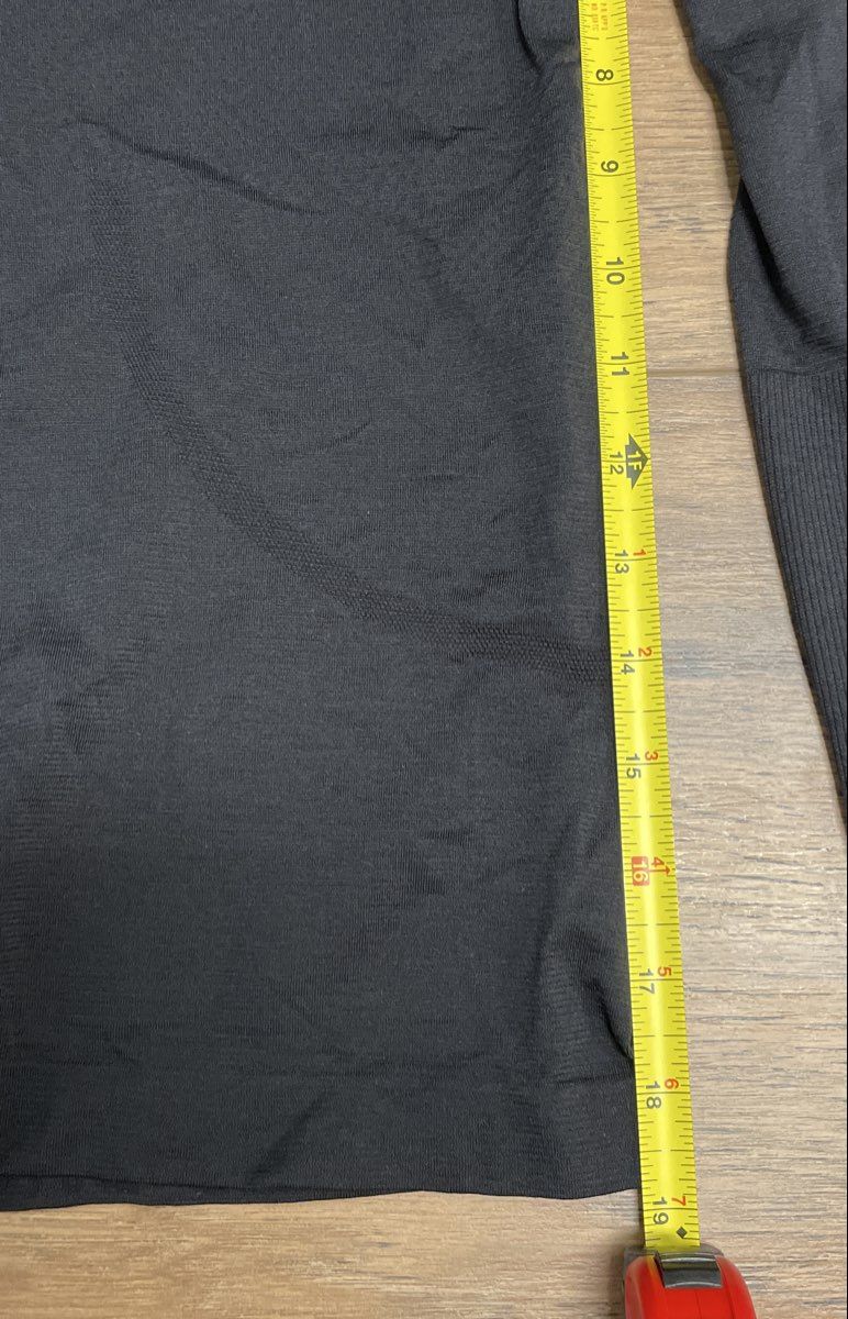 Lululemon Women's Swiftly Tech Long Sleeve Crew Pure Barre Gray Top Size M