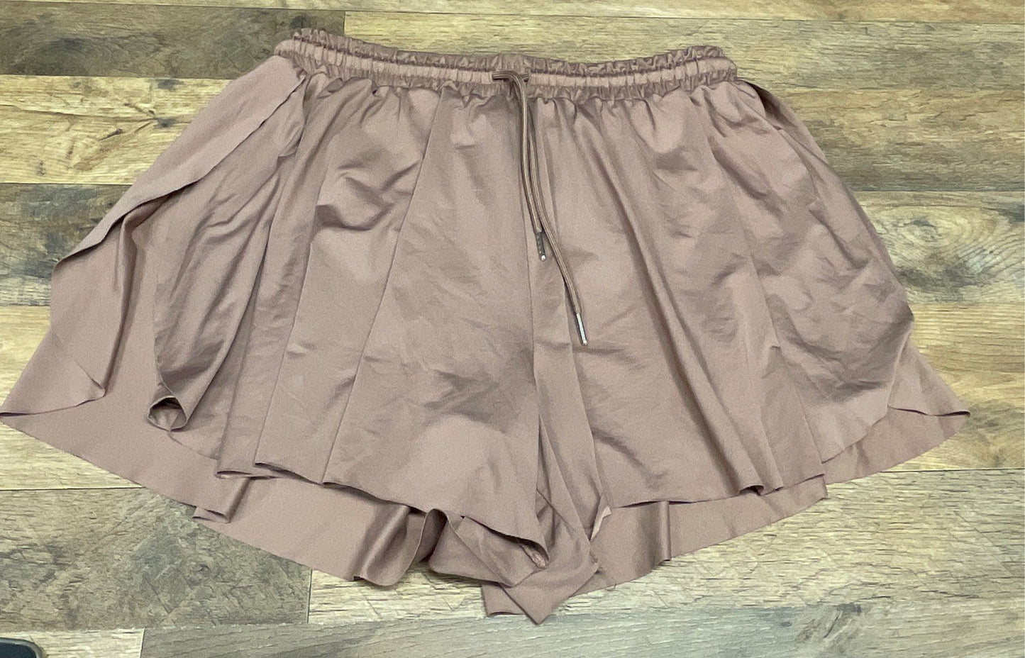 Love Tree Women's Flowy Athletic Shorts Tan Layered Skort Style Drawstring Sz M