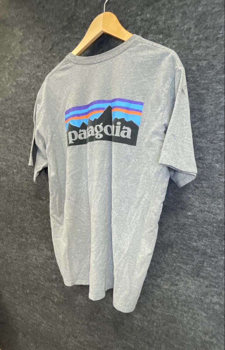 Patagonia Men's Gray P-6 Logo Responsibili-Tee Graphic T-Shirt Sz M