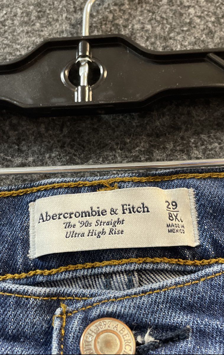 Abercrombie & Fitch Women's The 90s Straight Ultra High Rise Blue Jeans Sz 29