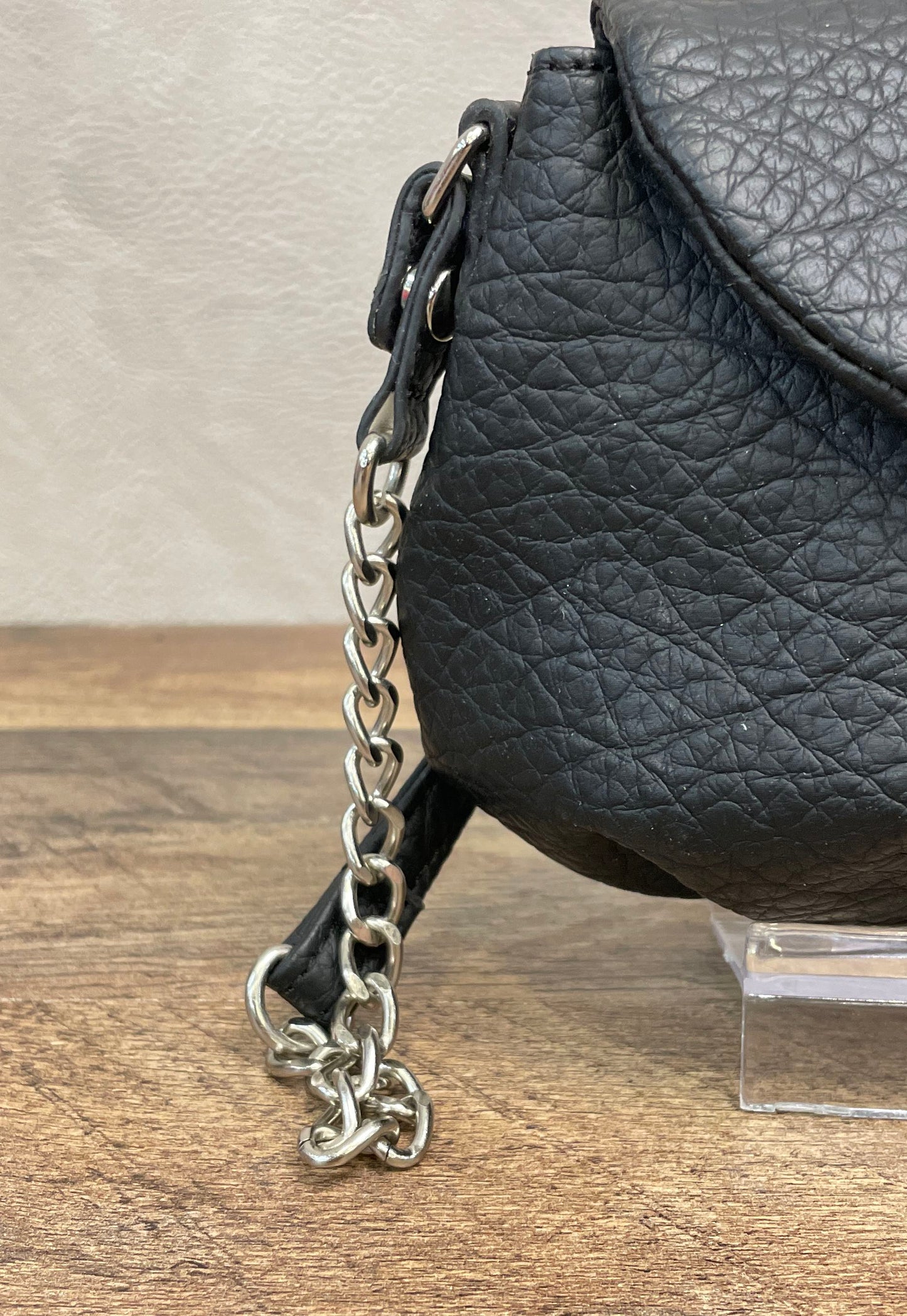 Nine West Black Pebbled Archie Crossbody Bag Silver Chain Strap NWT