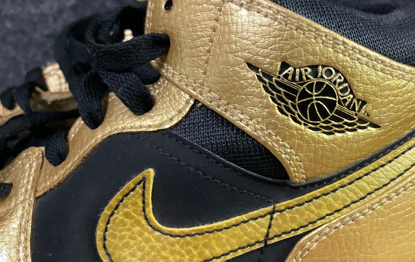 Nike Air Jordan 1 Mid GS Metallic Gold Black Youth Sneakers Size 4.5Y