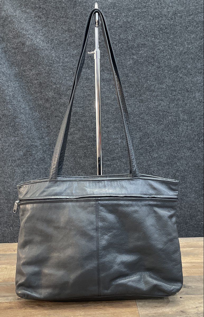 Vintage Wilsons Leather Black Pebbled Leather Shoulder Bag Tote Handbag
