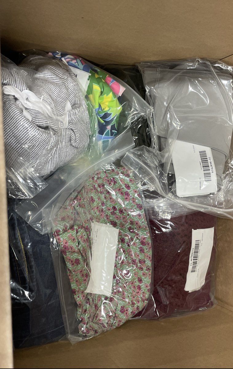 Resellers Bulk Lot Assorted Clothing Calvin Klein Talbots LL Bean Mix 18lb