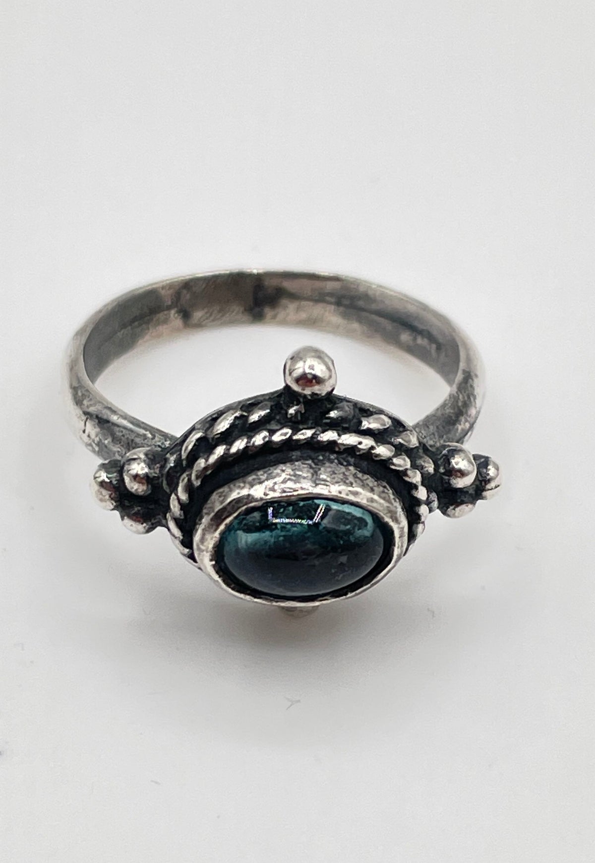 925 Sterling Silver Glass Dark Teal Stone Beaded Ring 3.4g