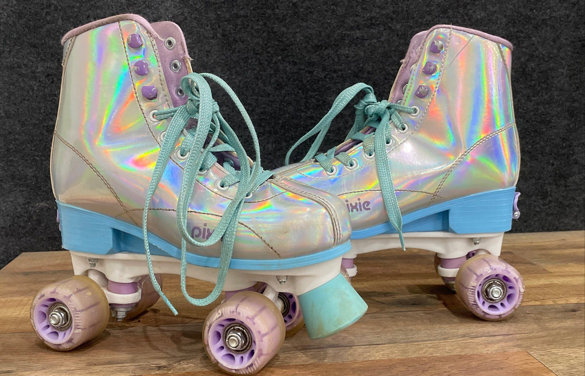 Roller Derby Pixie Youth Roller Skates Adjustable Size 3-6 Silver Holographic