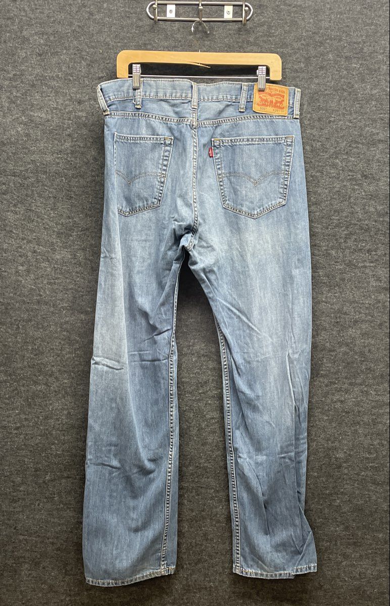 Levi's Men's 505 Regular Fit Light Wash Blue Denim Straight Leg Jeans Sz 38x34
