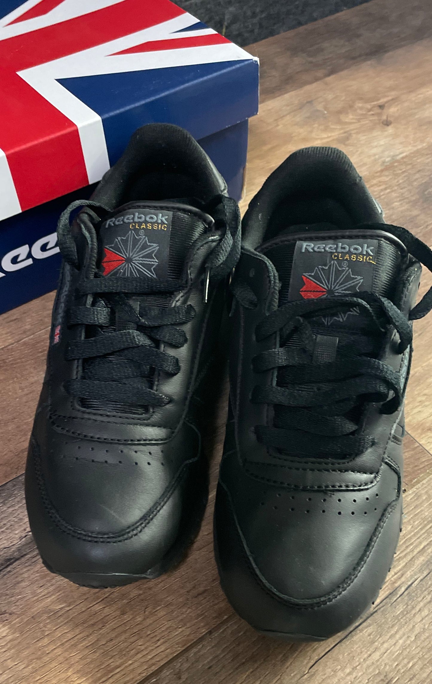 Reebok Classic Leather Black Women's Sneakers Size 6 NIB DS 1-5324