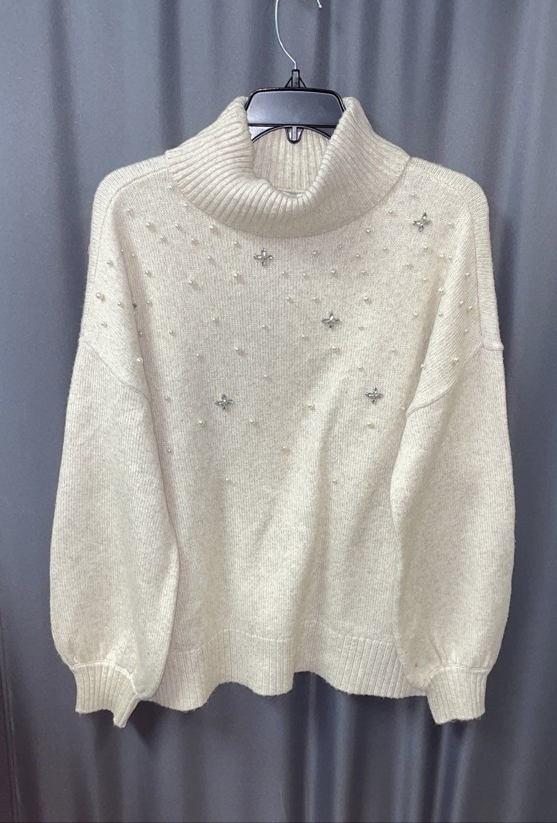 Crown & Ivy Women's Heather Oat Beige Pearl Rhinestone Turtleneck Sweater Sz M