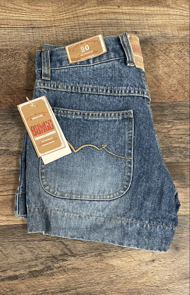 Vintage Y2K Bongo Women's Blue Denim High Rise Cuffed Shorts NWT Sz 0