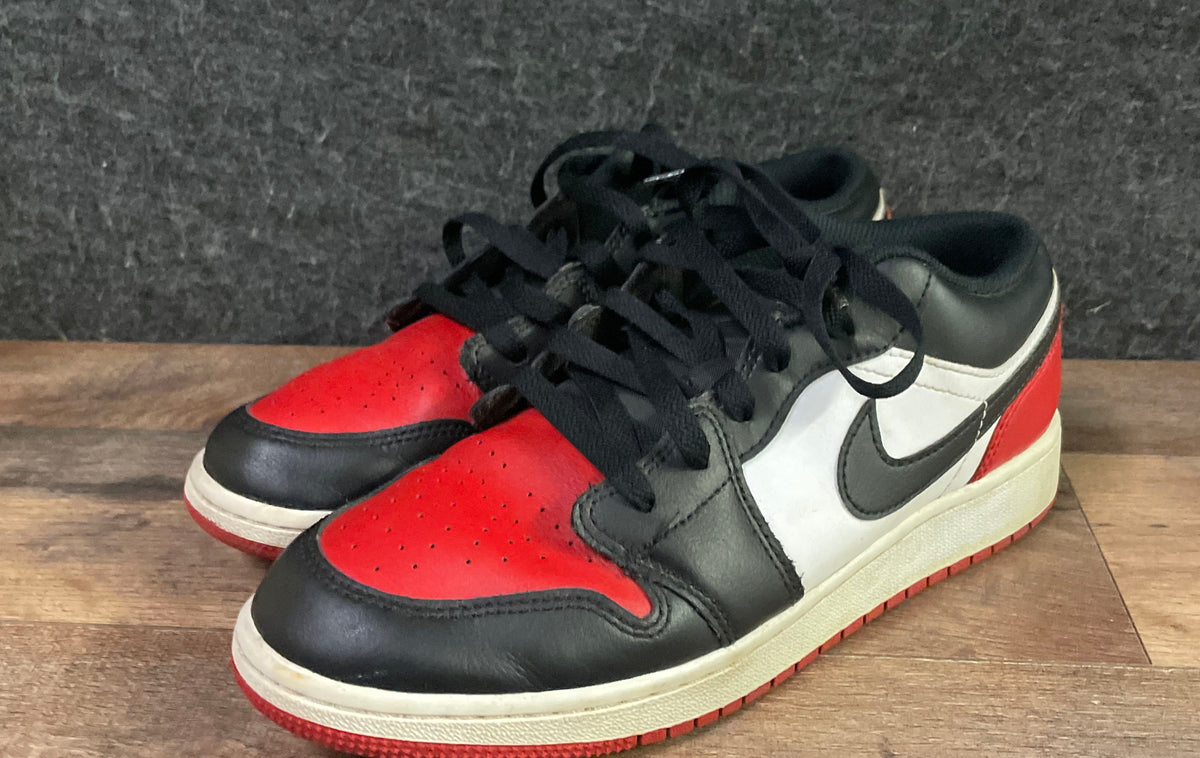 Nike Air Jordan 1 Low GS Black Toe White Black Gym Red 553560-161 Size 7Y