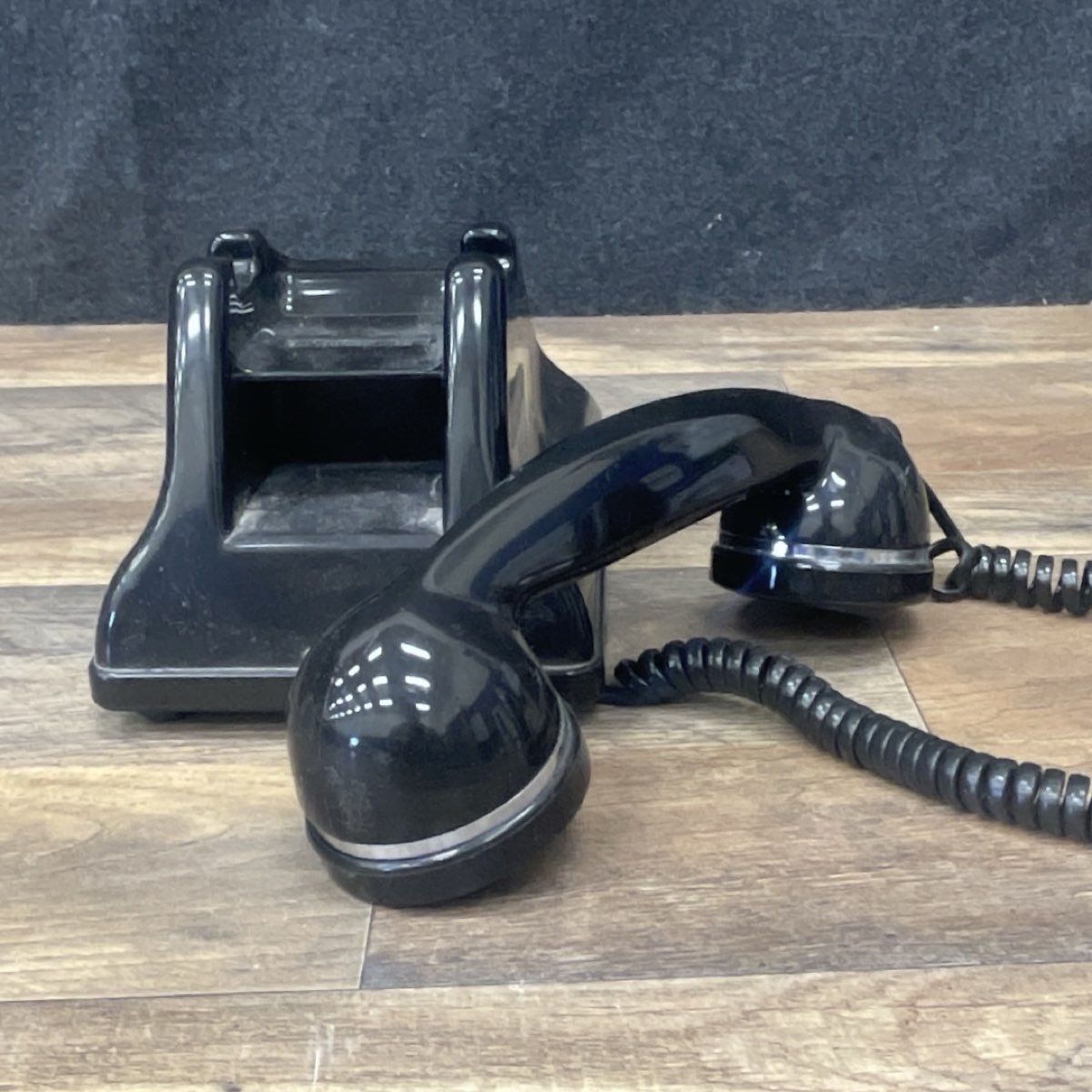 Vintage Conairphone Metropolis SW2504BKW Push Button Landline Phone Black