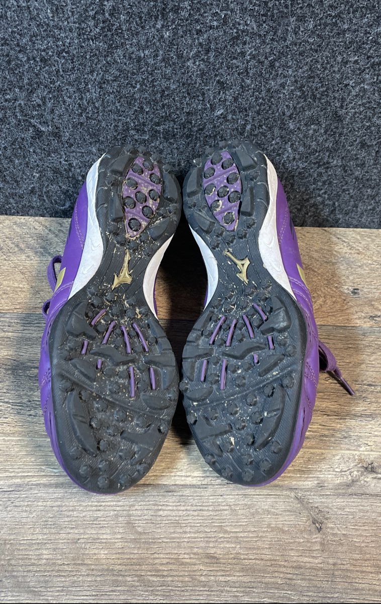 Mizuno Wave Ignitus Turf Soccer Shoes Cleats Purple Gold Size 5