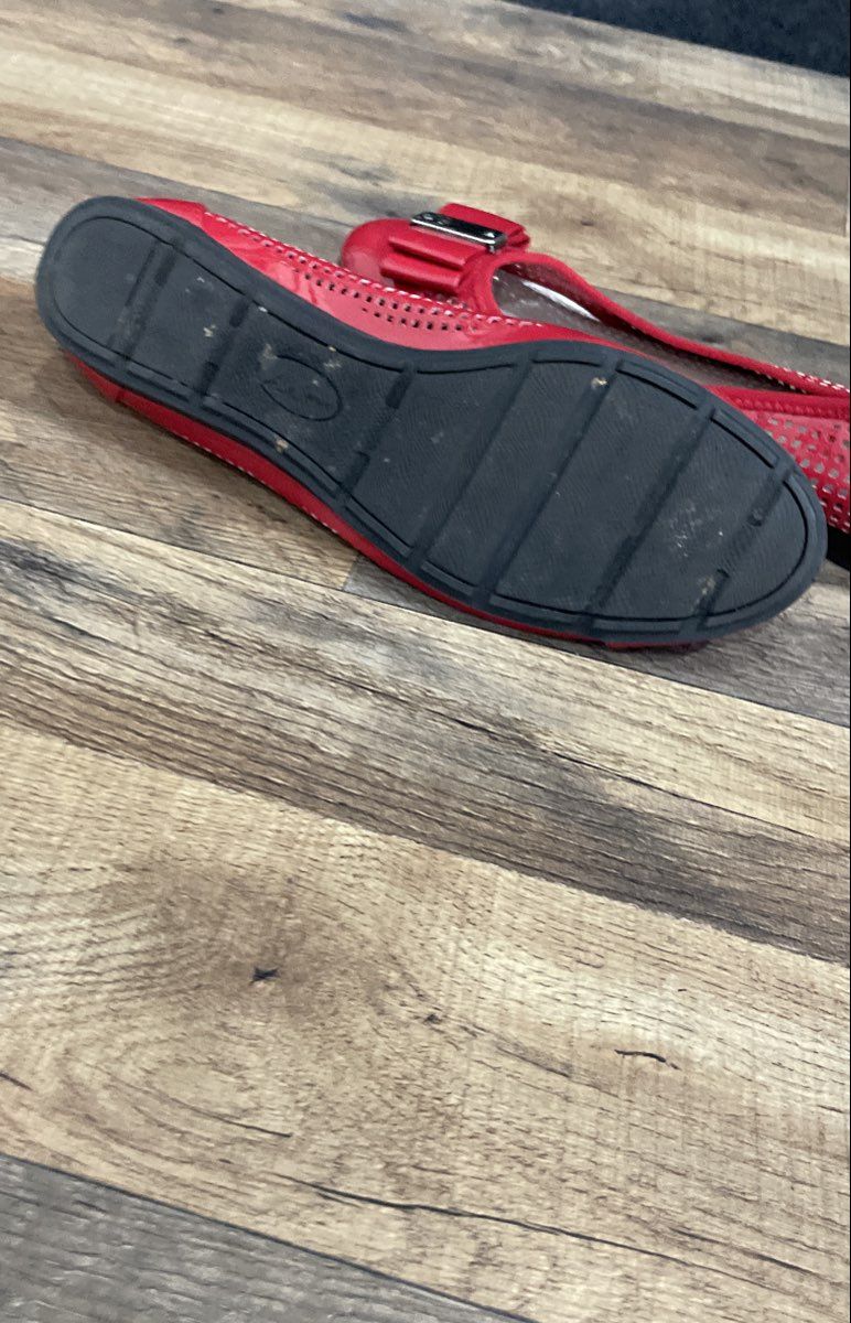 Anne Klein AK Sport Kortney Red Perforated Bow Ballet Flats Size 7.5M