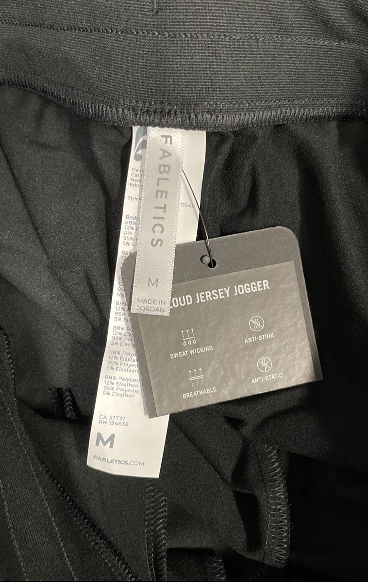 Fabletics Men's Cloud Jersey Jogger Black Performance Sweatpants Sz M NWT