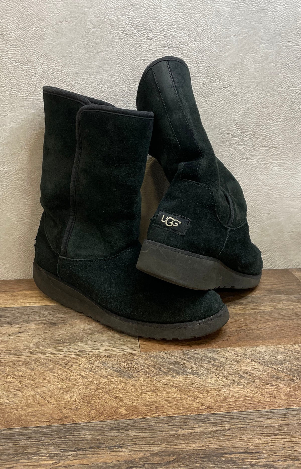 UGG Amie Black Suede Sheepskin Slim Wedge Boots Women's Size 8.5