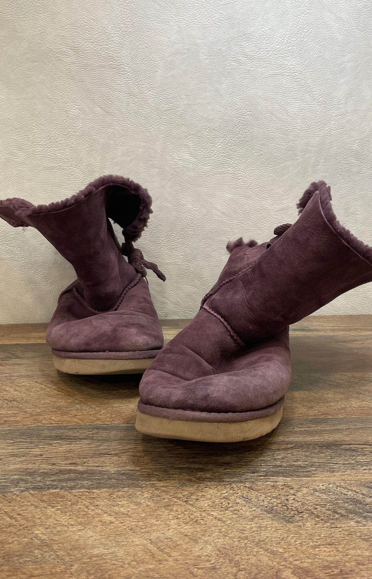 UGG Australia Bailey Bow Purple Suede Sheepskin Lined Boots Women's Size 10