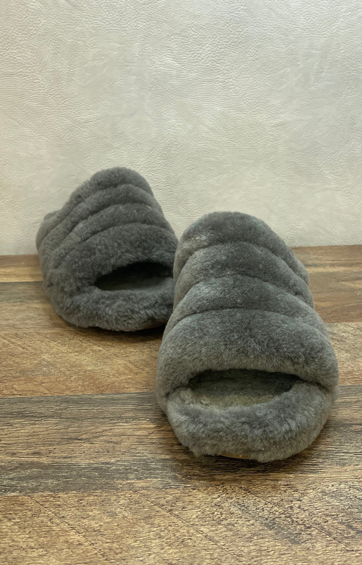 UGG Fluff Yeah Slide Charcoal Grey Sheepskin Platform Sandals Women's Size 8