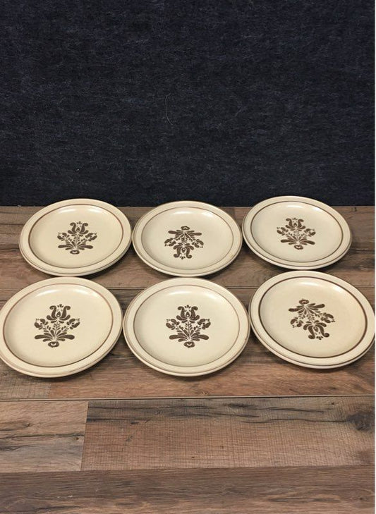 Set of 6 Vintage Pfaltzgraff USA Village Pattern Tan Brown 7' Salad Plates