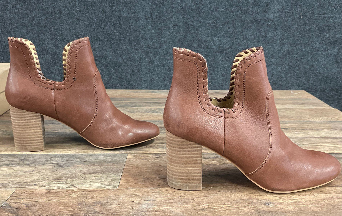 Lucky Brand Sivya Ark Brown Saddle Leather Cutout Ankle Boots Women's Size 9