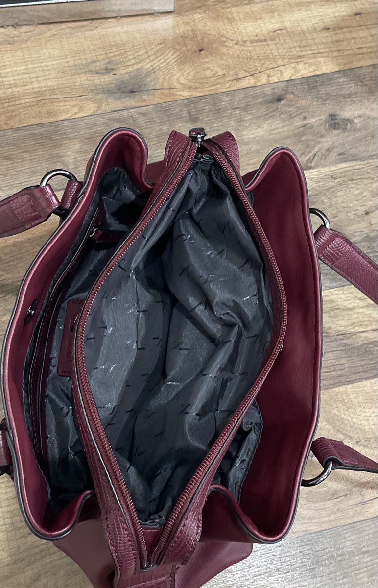 Simply Vera Vera Wang Maroon Faux Leather Triple Compartment Satchel Bag