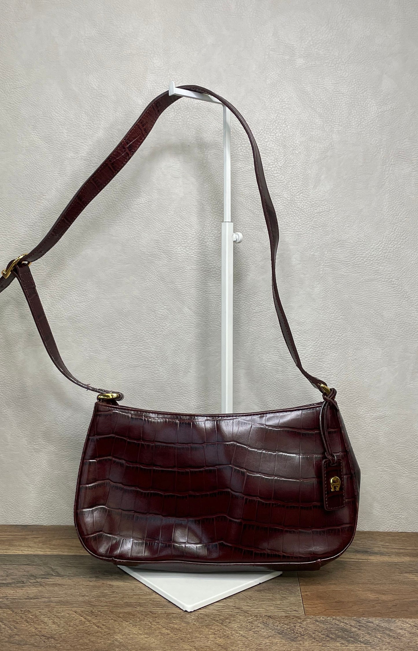 Vintage 90s Etienne Aigner Burgundy Croc Embossed Leather Shoulder Bag Gold
