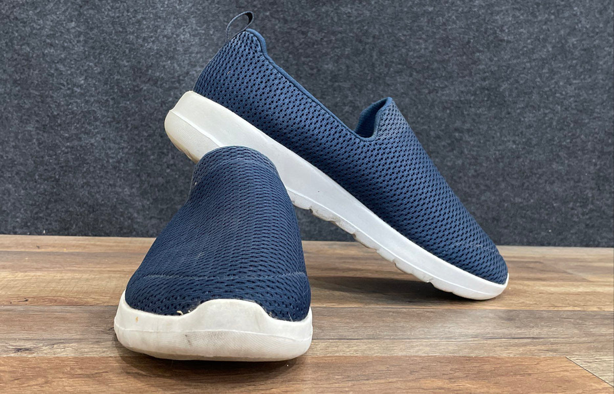 Skechers GoWalk Max Navy Blue White Slip-On Walking Shoes Size 9