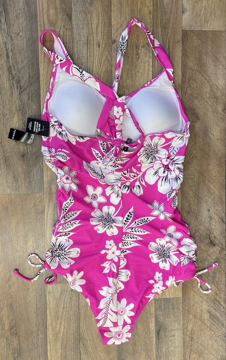 Torrid Women's Pink Floral One Piece Swimsuit NWT Wire Free Lightly Lined Sz 1