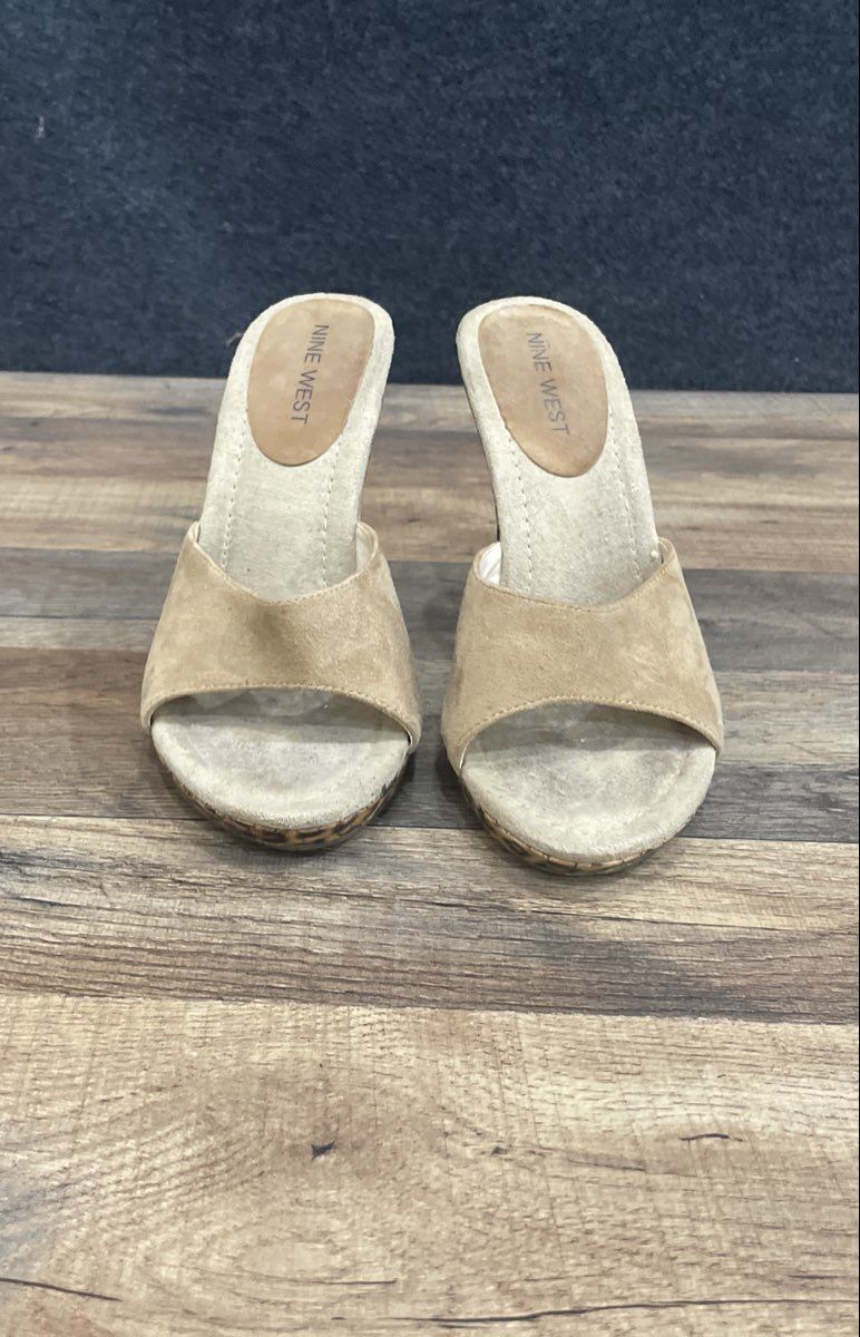 Nine West O-Band Tan Suede Leopard Print Platform Mule Heels Size 7.5