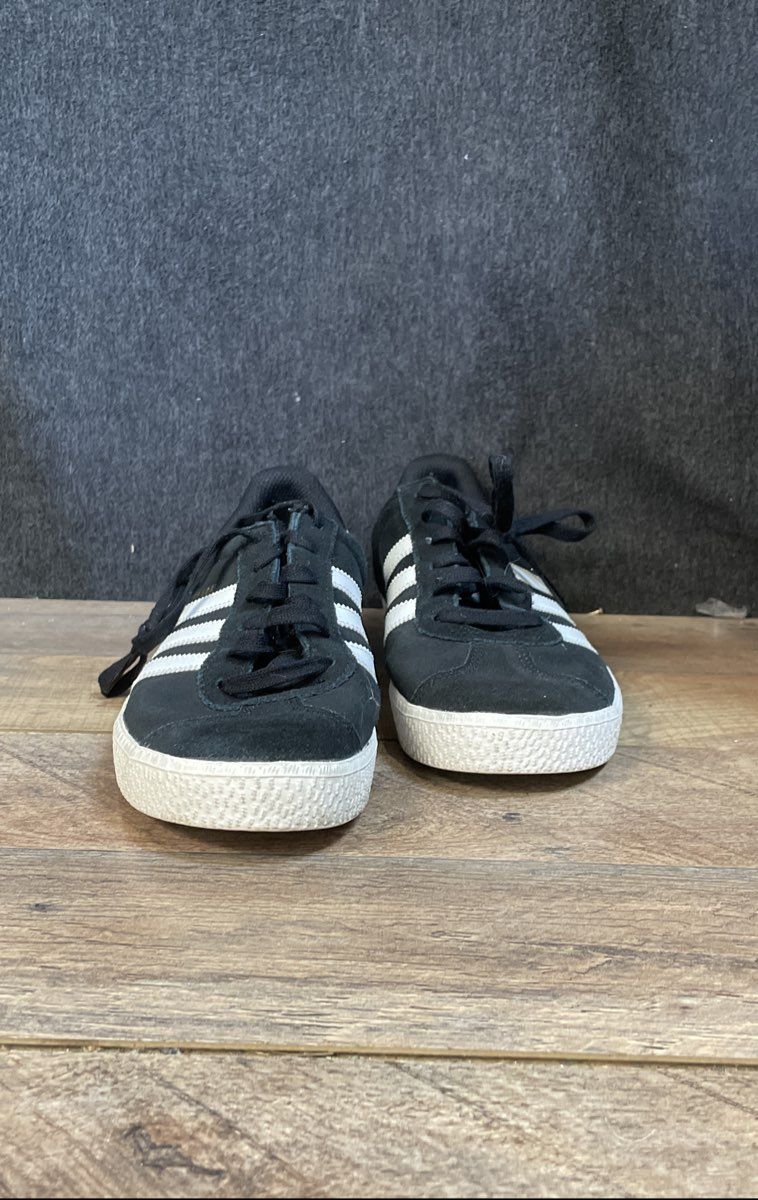 Adidas Originals Gazelle Core Black White Suede Sneakers Women's 6