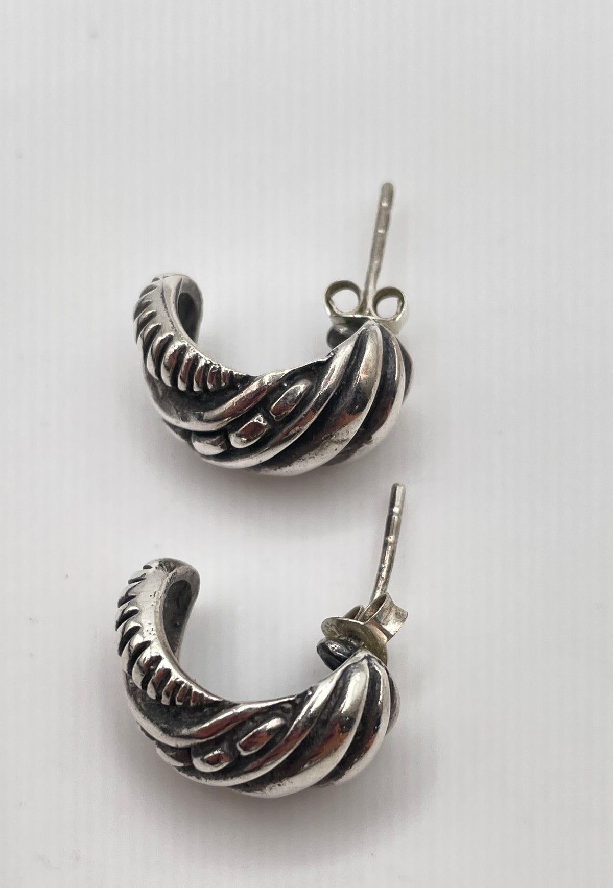 925 Sterling Silver Twisted Shrimp Huggie Stud Earrings 7.3g