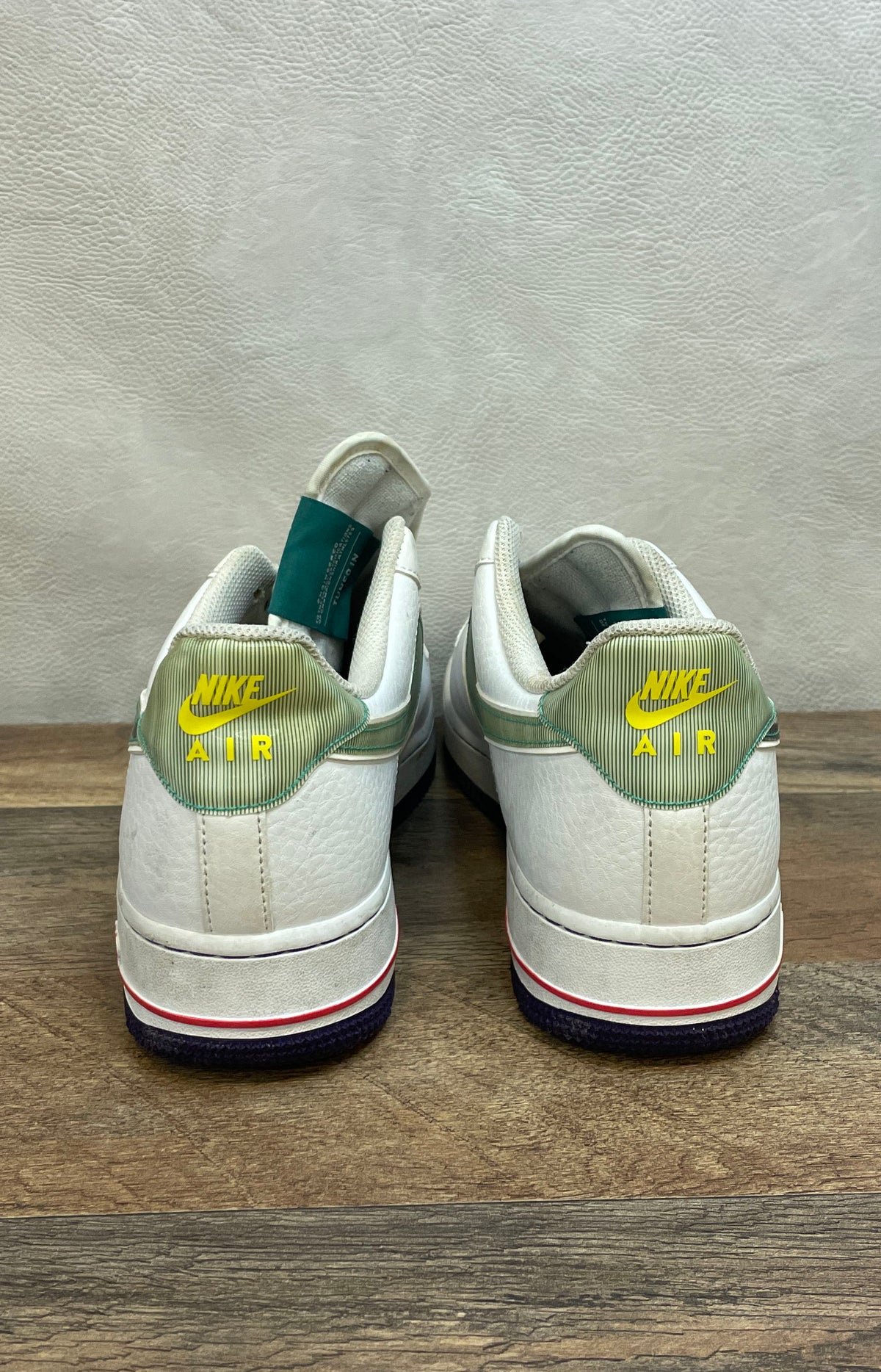 Nike Air Force 1 '07 LV8 White Multi-Color Basketball Sneakers Size 8.5