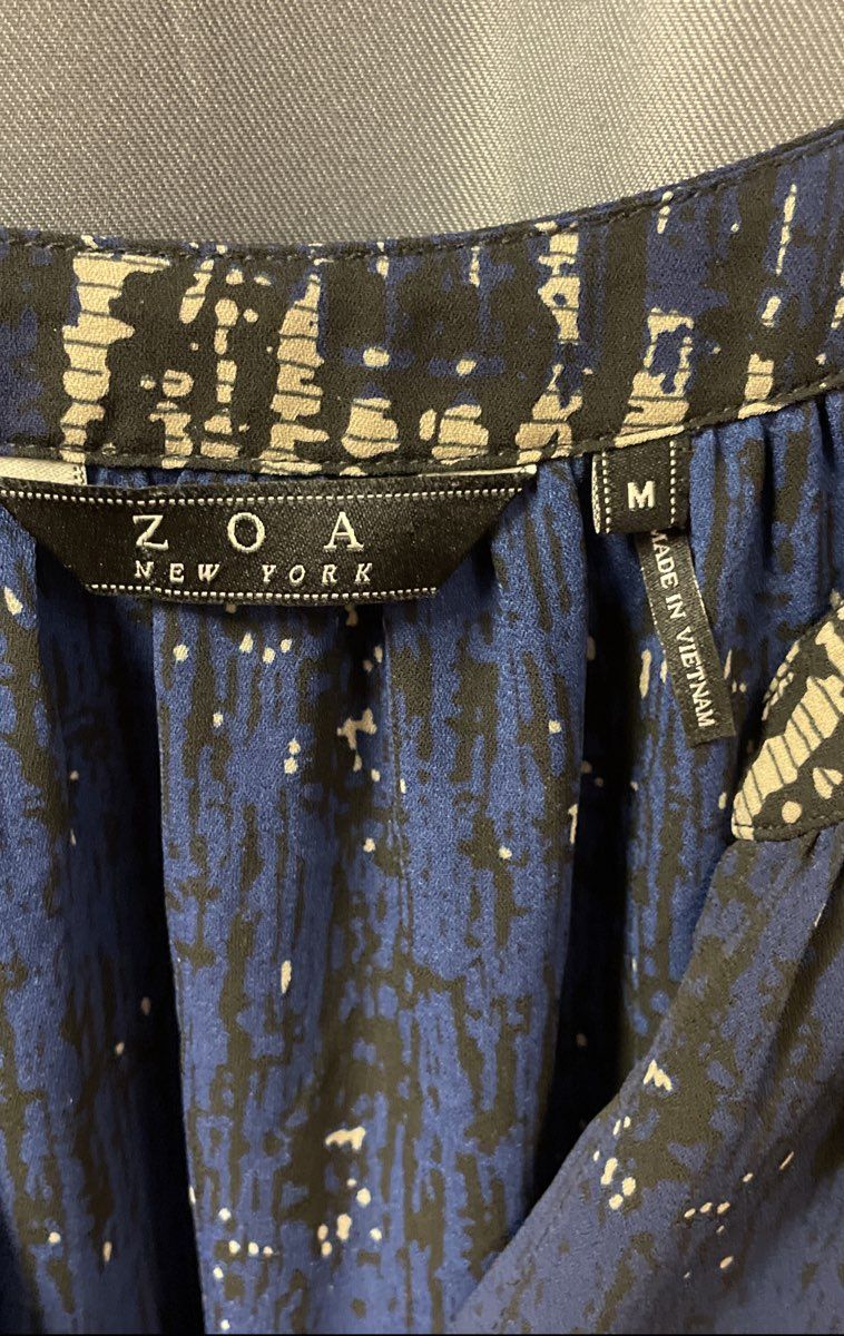 ZOA New York Women's Blue Abstract Print Button V-Neck Long Sleeve Blouse Sz M