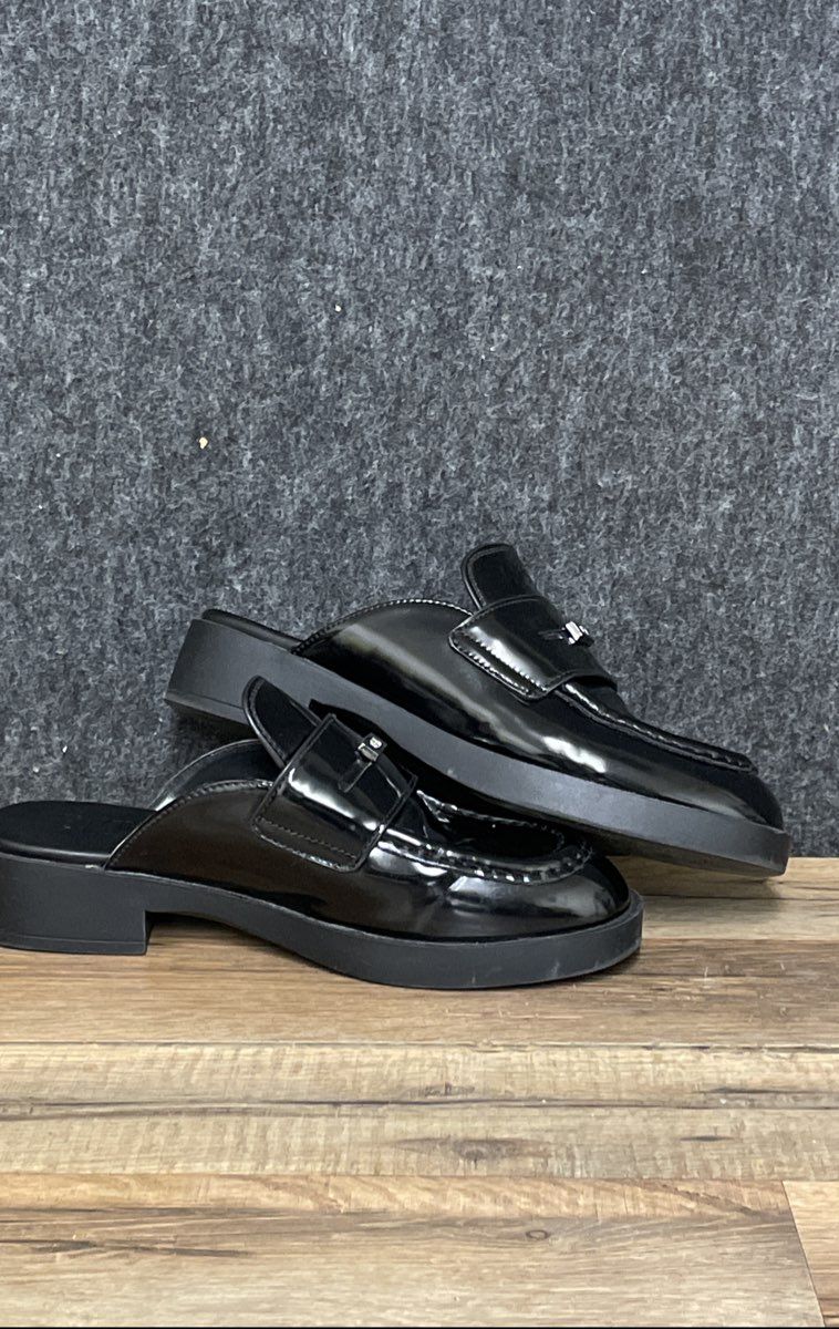 DKNY Black Patent Platform Slip-On Loafer Mules Women's Size 6