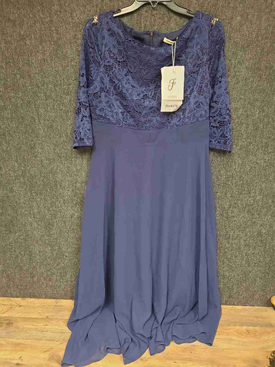Fehaute Women's Navy Blue Lace Bodice 3/4 Sleeve Evening Dress NWT Sz 8