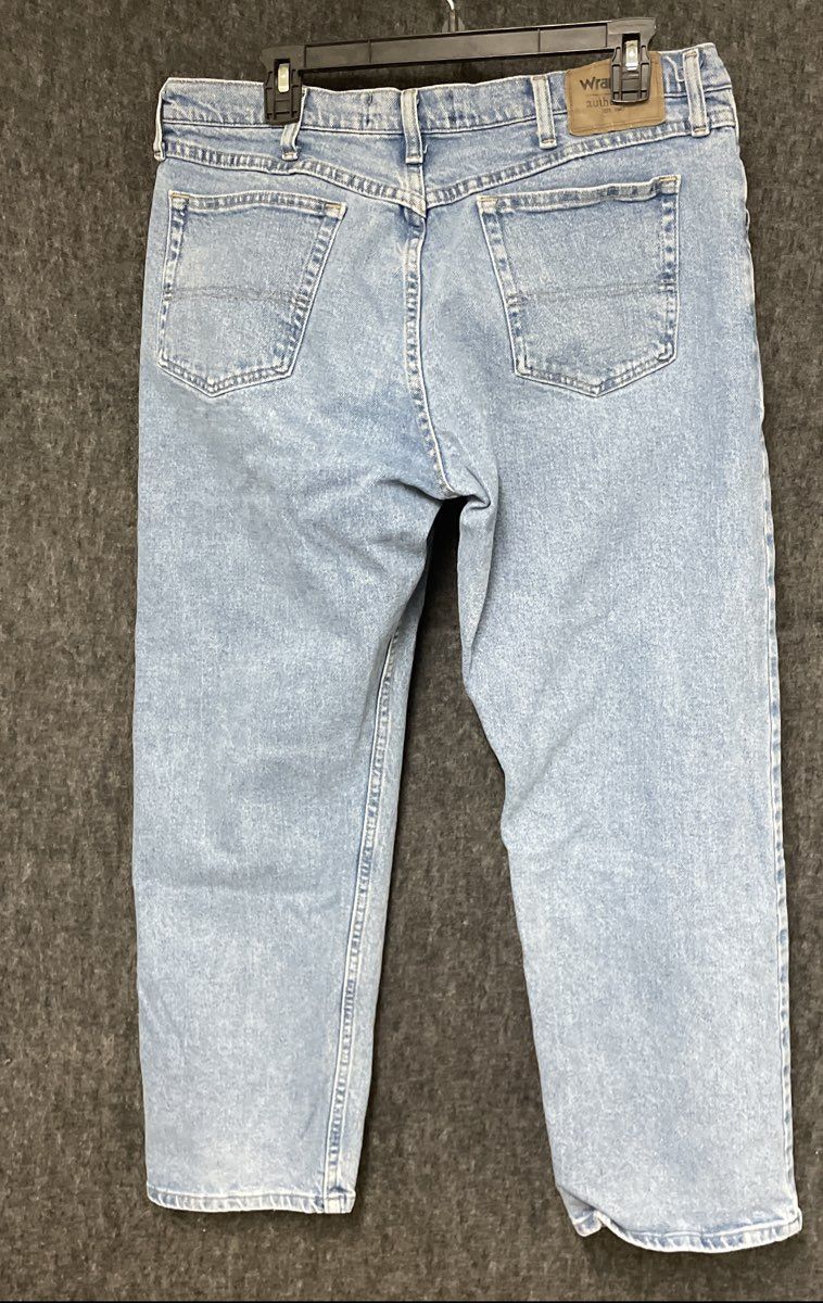 Wrangler Authentics Men's Light Wash Straight Leg Denim Jeans Sz 34x28