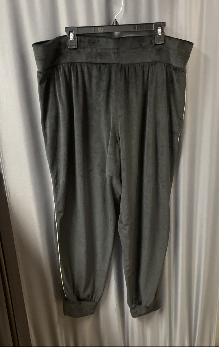 Victoria's Secret Women's Black Velour Rhinestone Stripe Jogger Pants XXL