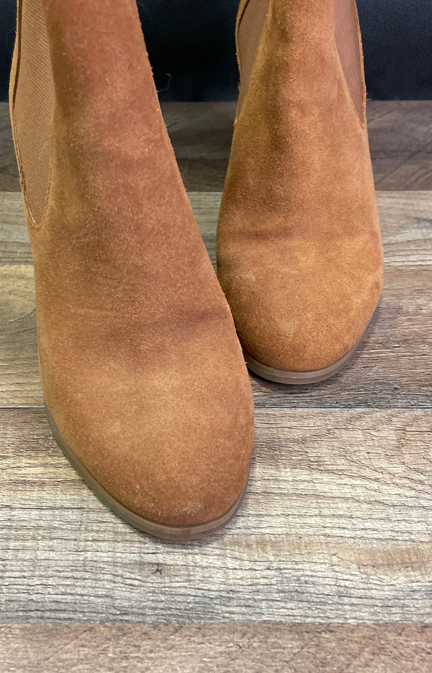 Michael Kors Tan Suede Block Heel Chelsea Ankle Boots Women's Size 7