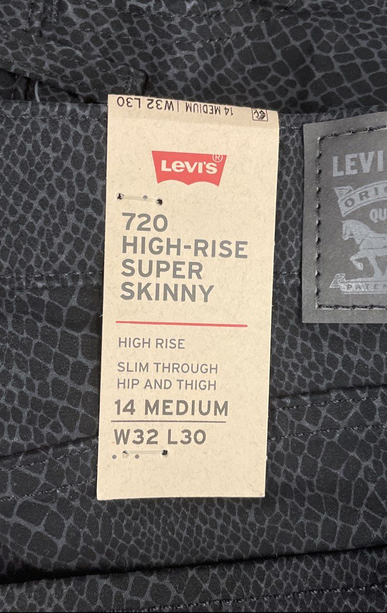Levi's Women's 720 High Rise Super Skinny Jeans Black Snakeskin Print NWT Sz 14