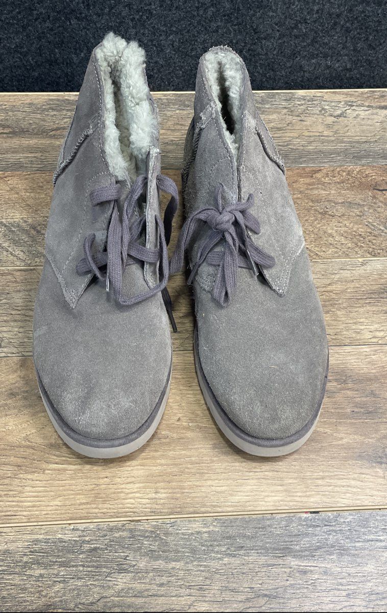 Koolaburra by UGG Shazi Grey Suede Fur Lined Chukka Boots Women's Size 9