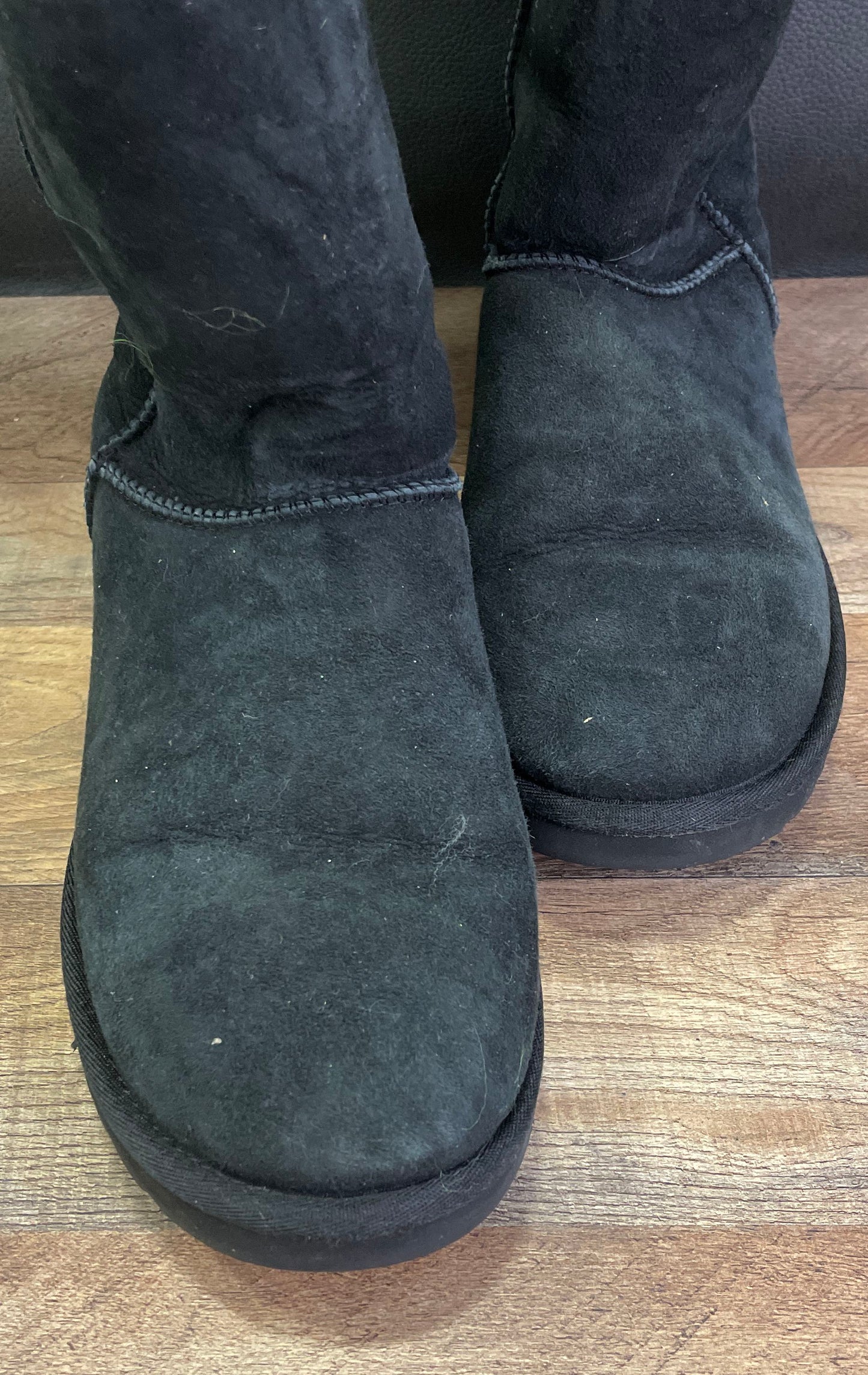 UGG Classic Short II Black Suede Sheepskin Boots Women's Size 10