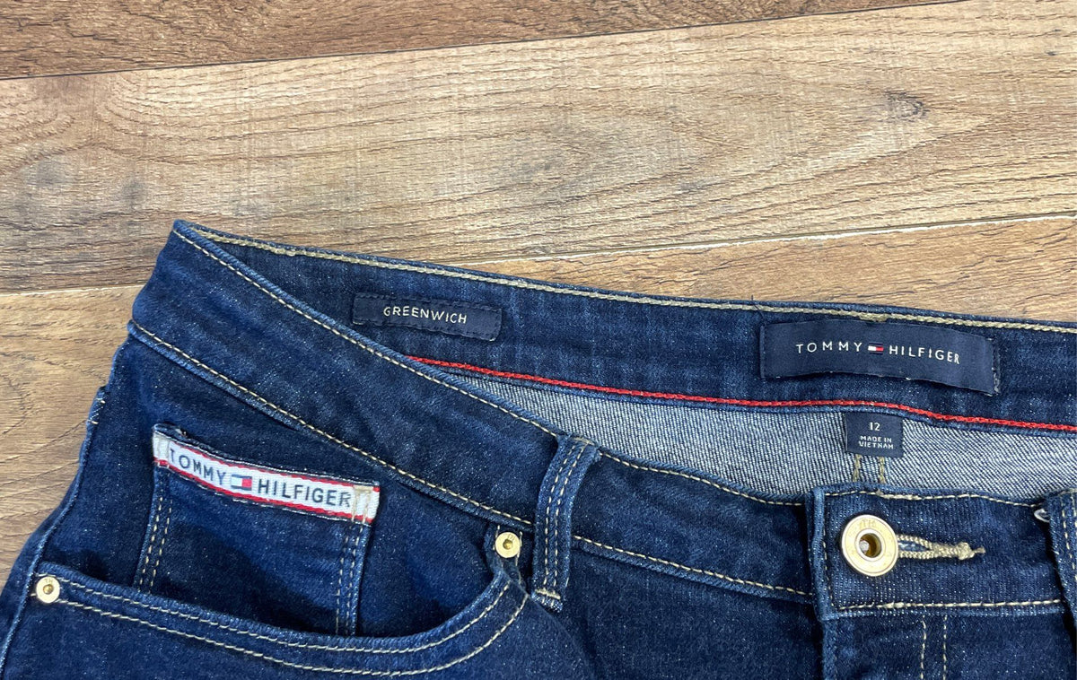 Tommy Hilfiger Women's Greenwich Dark Wash Denim Cuffed Shorts Sz 12