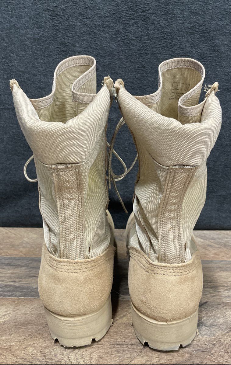 US Military Issue Vibram Sole Desert Tan Suede Combat Boots Men's Size 7 R