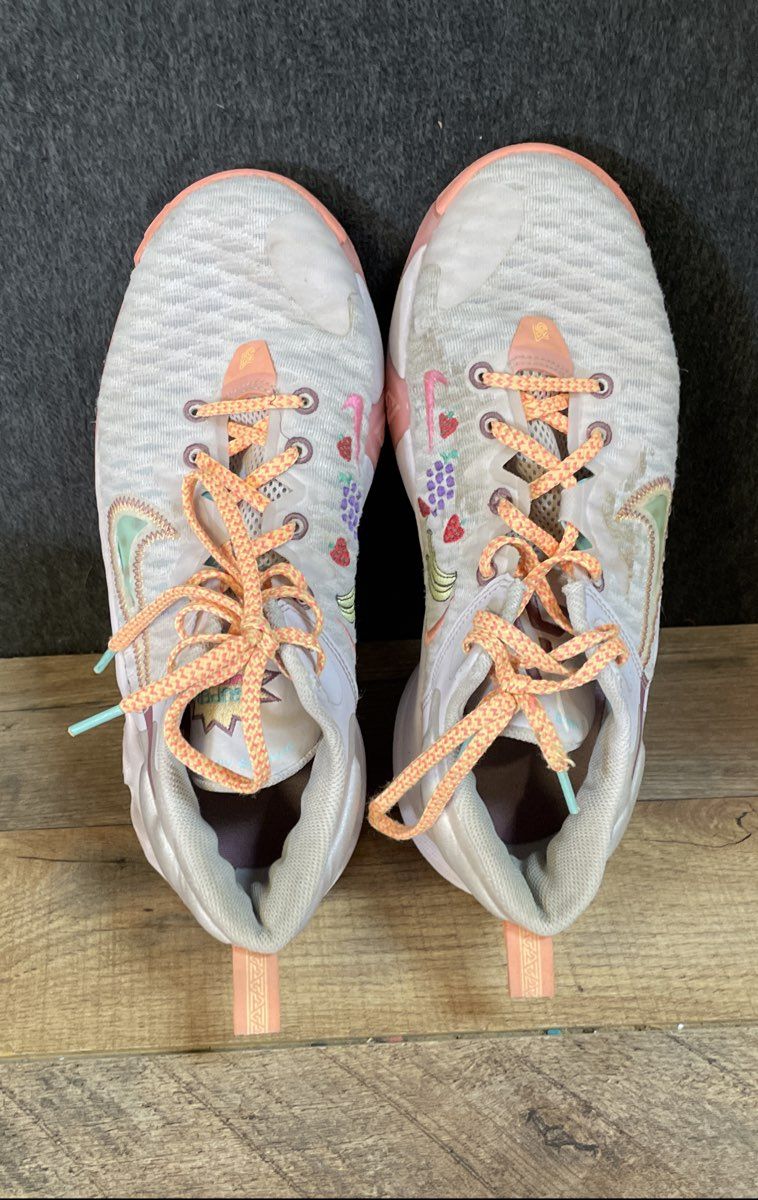 Nike Giannis Immortality Super Smoothie White Pink Basketball Shoes Size 7Y