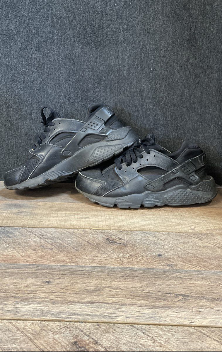 Nike Air Huarache Triple Black GS Kids Youth Athletic Sneakers Size 7Y