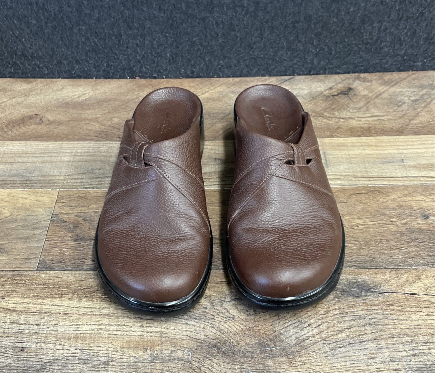 Clarks 74126 Dark Brown Leather Clogs Mules Slip-On Wedge Size 8.5