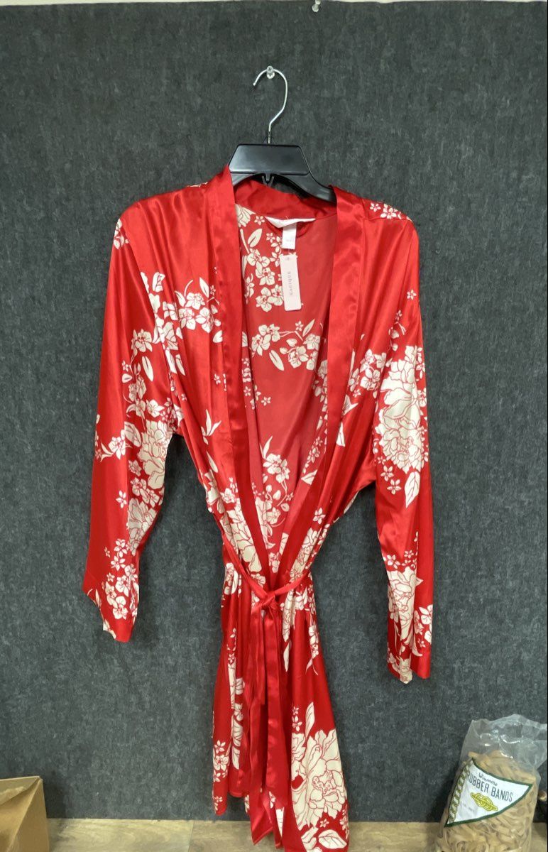 Cacique Women's Red White Floral Print Satin Wrap Robe Sz 18/20 NWT