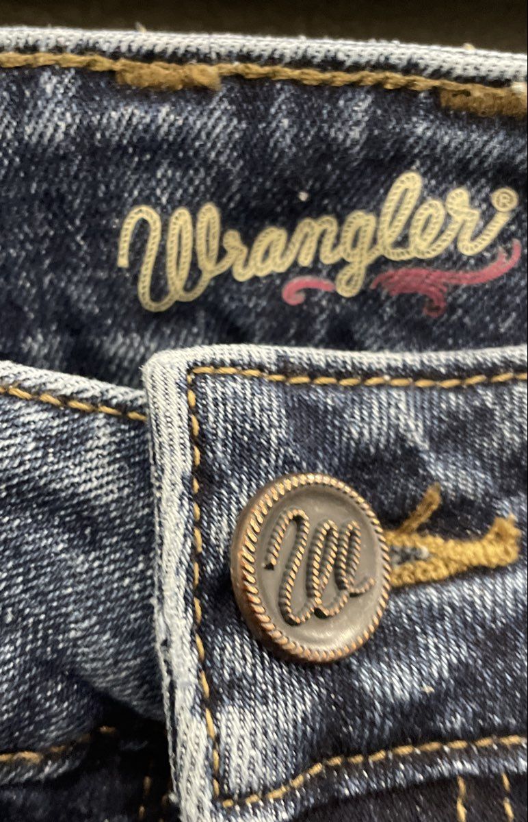 Wrangler Women's Navy Blue Bootcut Medium Wash Stretch Denim Jeans Sz 7x34