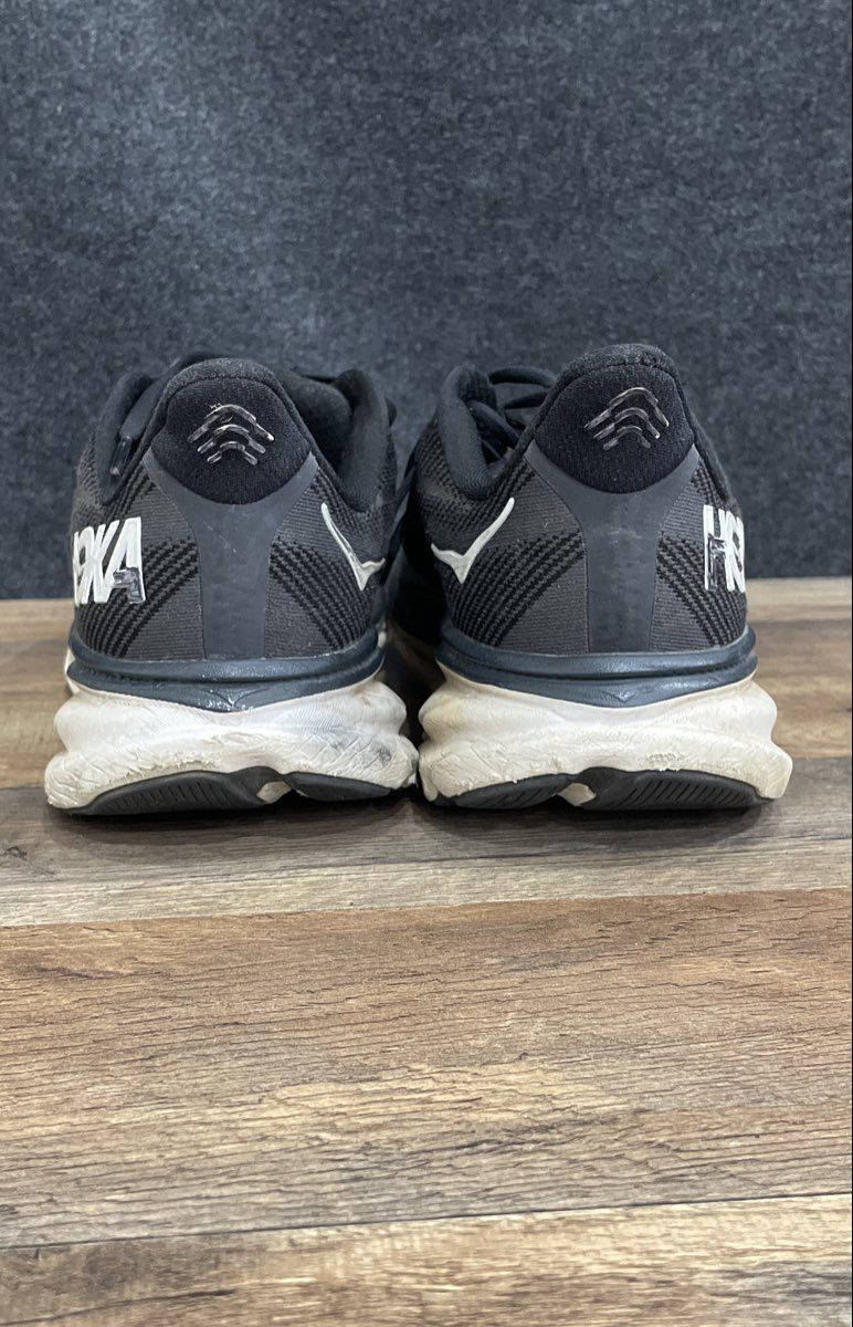 Hoka Clifton 9 Black White Men's Running Shoes Size 10.5 2E Wide