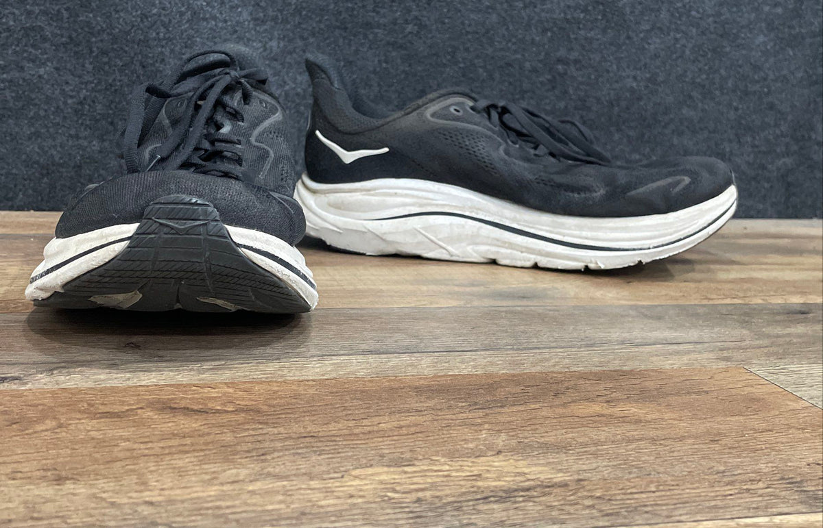 Hoka Clifton 8 Black White Men's Running Shoes Wide Size 8.5 2E